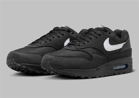 nike air max 1 gs wit|nike air max black trainers.